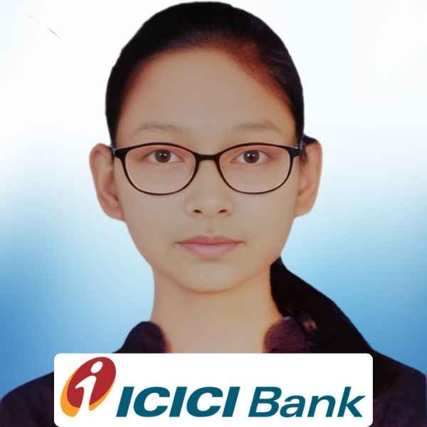 Aruhi Sinha, BCA student of Cimage got Placement in ICICI Bank
